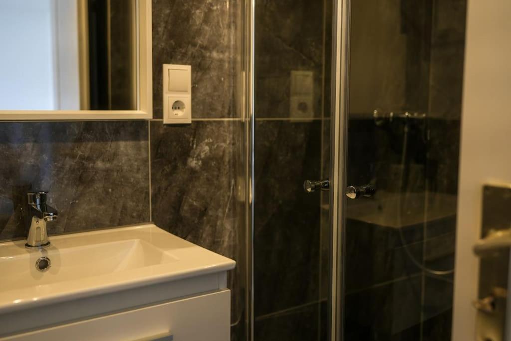 Boho Stil Mit Flussblick Nahe Stadtzentrum Apartment